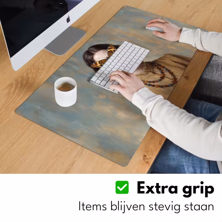Portret - Vlinder - Kleurrijk Muismat XXL klein -sfeer3