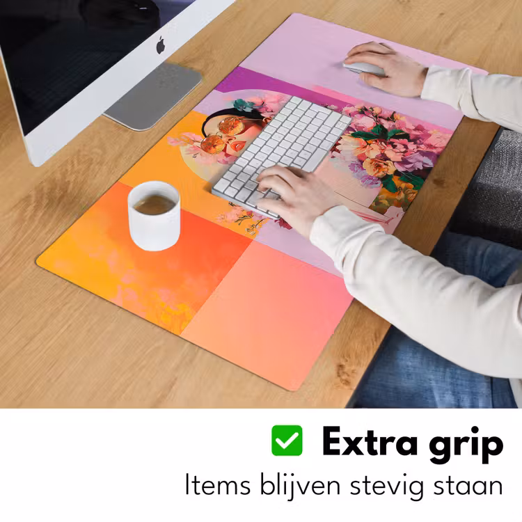 Portret - Vrouw - Abstract - Bloemen Muismat XXL klein -sfeer3
