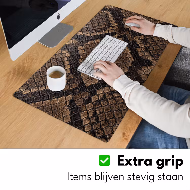 Python - Schubben - Brons Muismat XXL klein -sfeer3