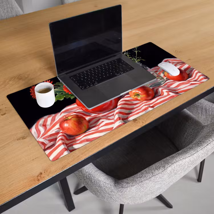 Bureau onderlegger - Rode bloemen - Vaas - Rode bloemen - Vaas Muismat XXL klein