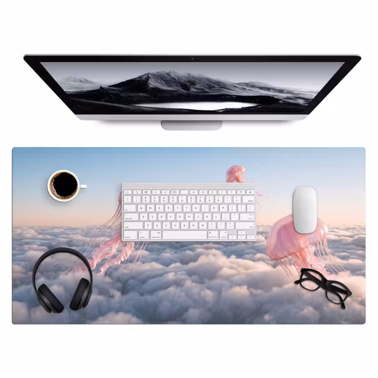 Bureau onderlegger - Roze dier - Wolken - Roze dier - Wolken Muismat XXL klein