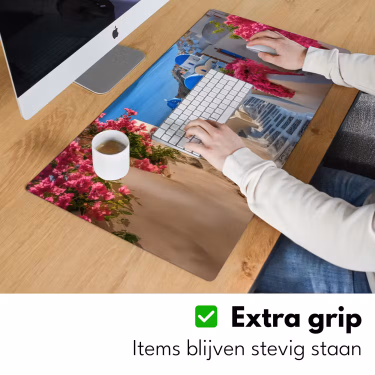 Santorini - Bloemen - Griekenland Muismat XXL klein -sfeer3