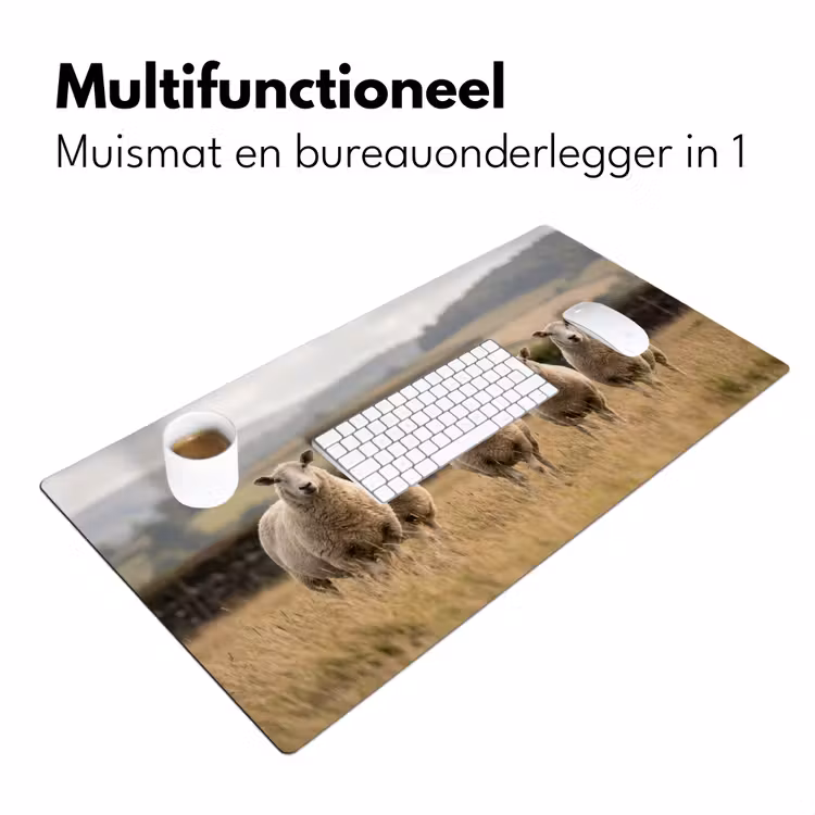 Schapen - Weidenlandschap - Heuvels Muismat XXL klein -sfeer4