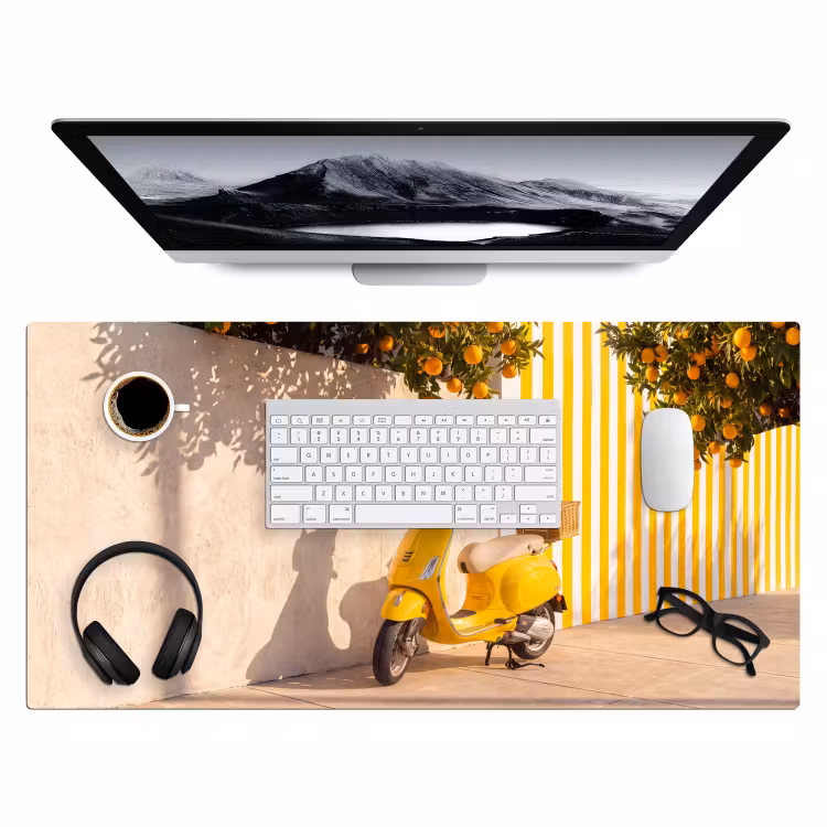 Scooter - Natuur - Zomer - Geel - Mediterraan Muismat XXL klein -3d