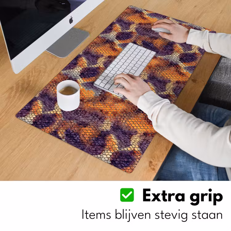 Slang - Schubben - Kleurrijk Muismat XXL klein 681 -sfeer3
