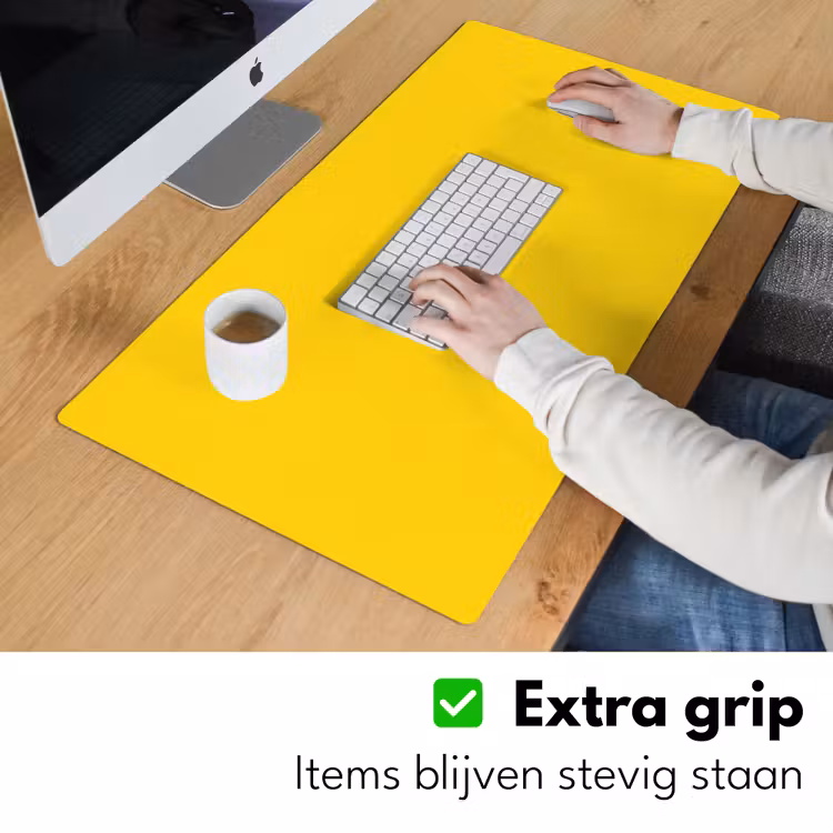 Smile - Roze - Geel Muismat XXL klein -sfeer3