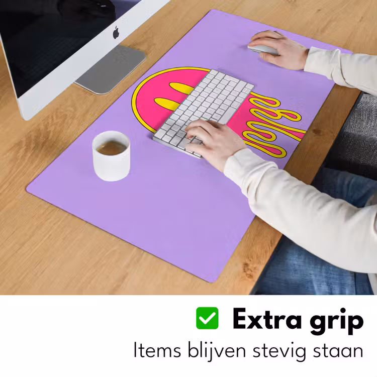 Smiley - Drip - Neon Muismat XXL klein -sfeer3