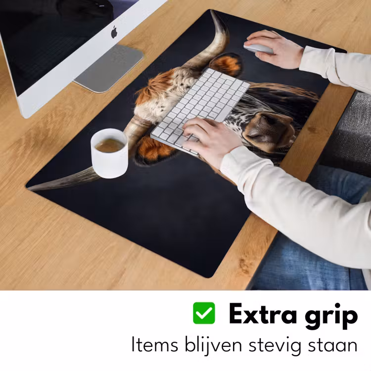 Stier - Kleurrijk - Hoorns Muismat XXL klein -sfeer3
