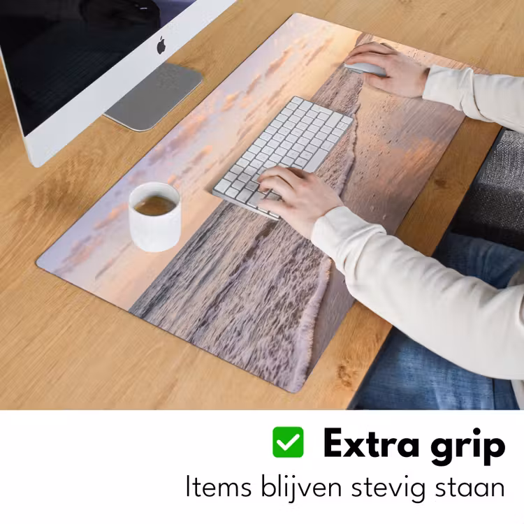 Strand - Branding - Wolken Muismat XXL klein -sfeer3