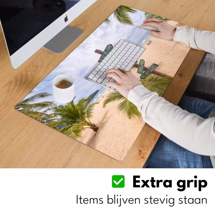 Strand - Wegwijzer - Palmen - Tropisch - Groen Muismat XXL klein -sfeer3