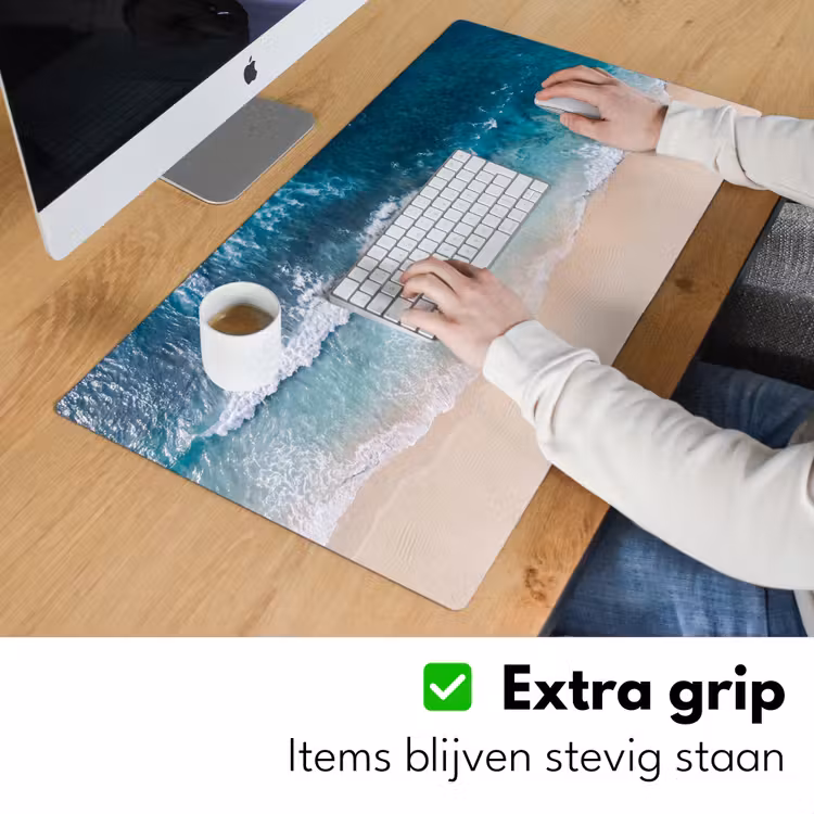 Strand - Zee - Golven - Natuur - Blauw Muismat XXL klein -sfeer3