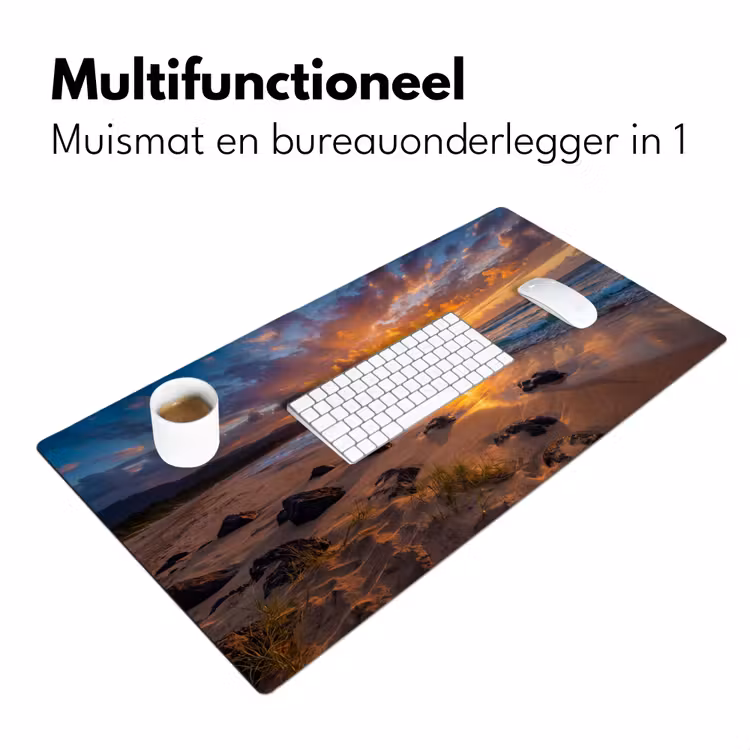 Strand - Zonsondergang - Golven - Natuur - Oranje Muismat XXL klein -sfeer4
