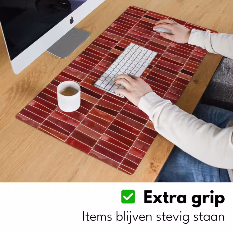 Tegels - Modern - Structuur - Dieprood Muismat XXL klein 681 -sfeer3