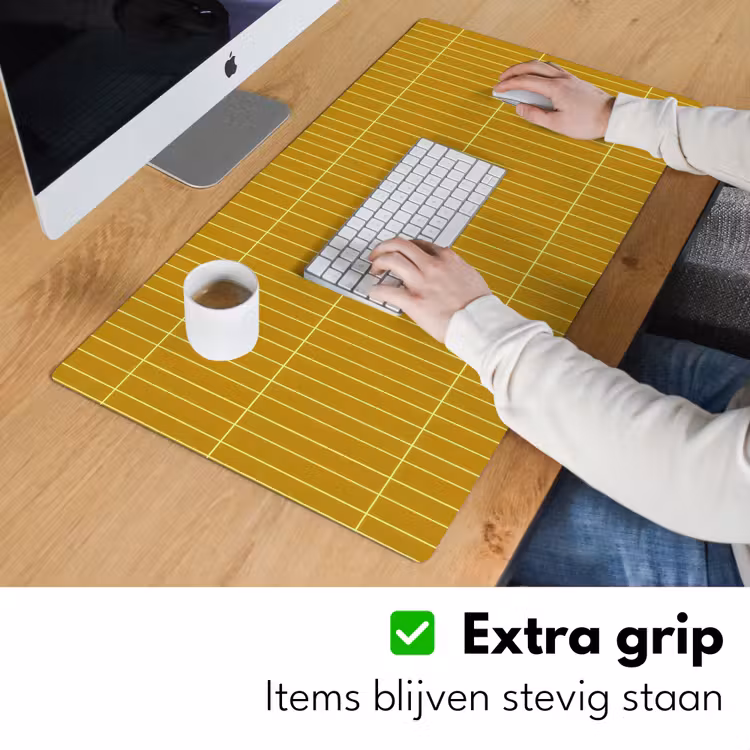 Tegels - Verticaal - Mosterdgeel Muismat XXL klein 681 -sfeer3