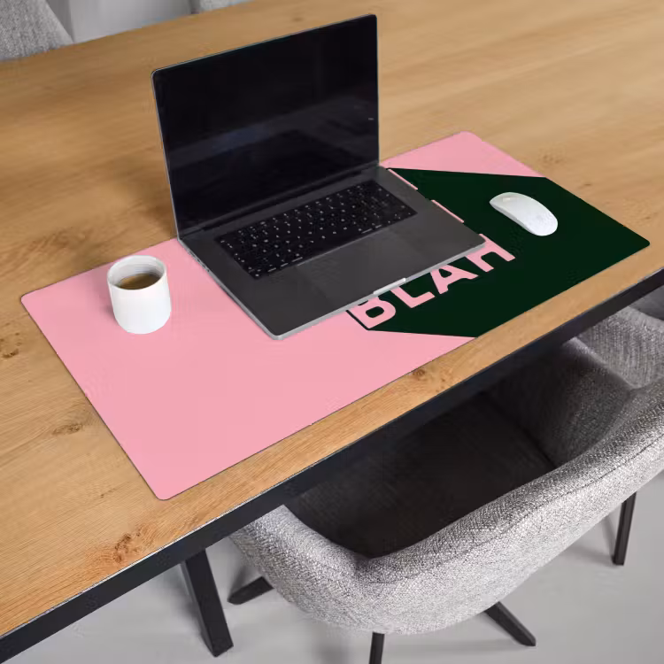 Tekst - Grafisch - Groen - Schaduw Muismat XXL klein -sfeer1