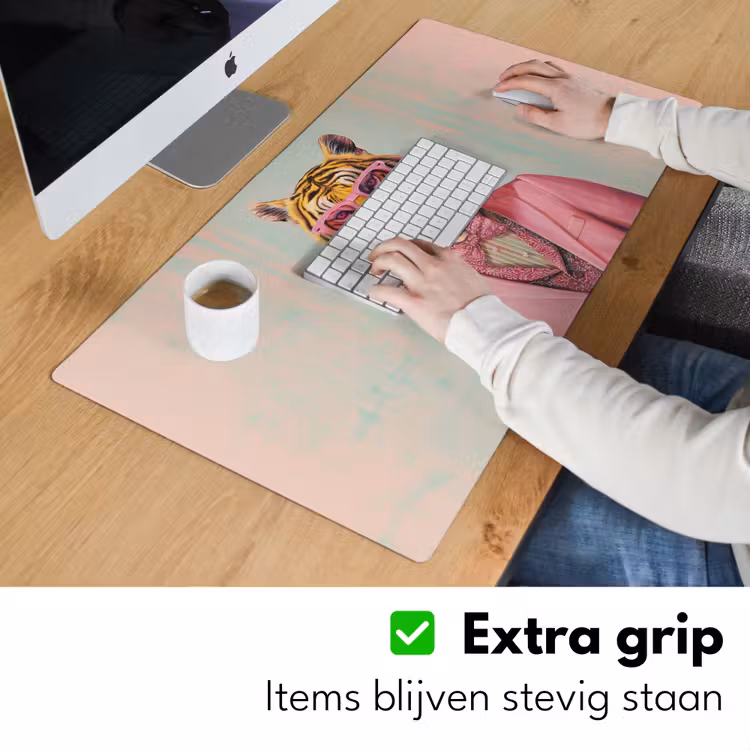 Tijger - Strik - Jasje - Roze Muismat XXL klein -sfeer3