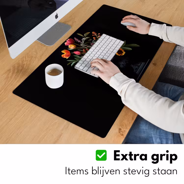 Tulpen - Bessen - Boeket - Vaas Muismat XXL klein -sfeer3