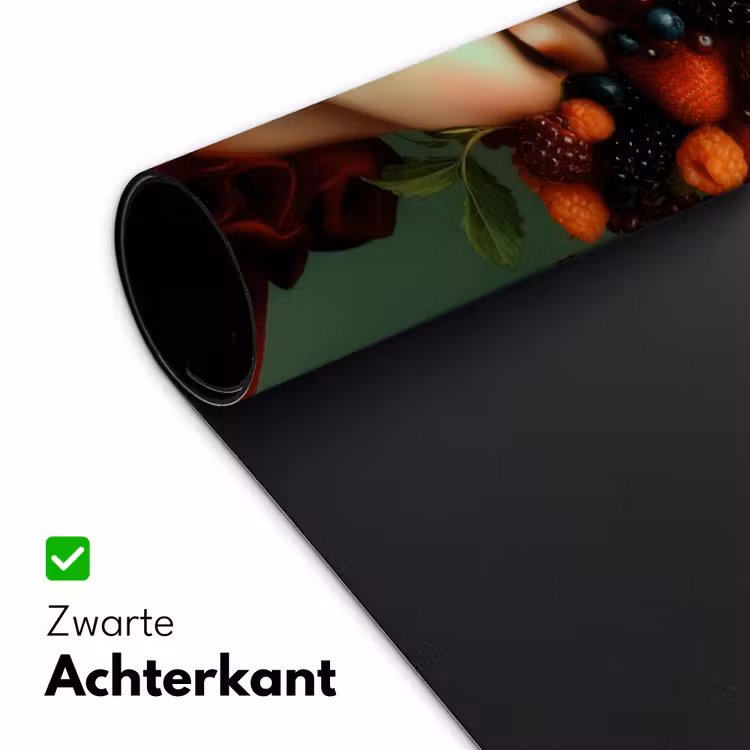 Vrouw - Aardbeien - Frambozen - Bramen - Bessen Muismat XXL klein -sfeer2