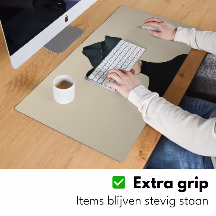 Vrouw - Groen - Hoed Muismat XXL klein -sfeer3