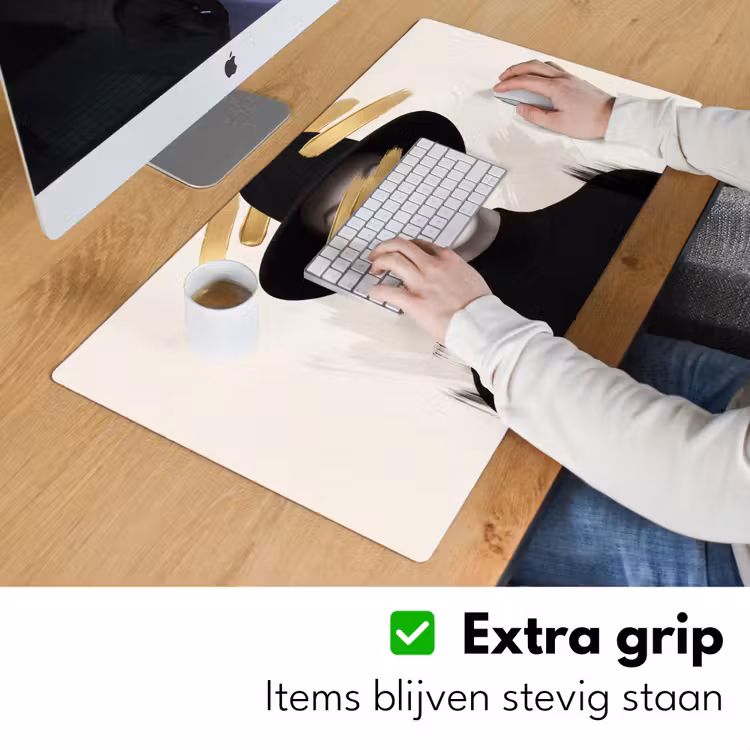 Vrouw - Portret - Modern - Goud - Kunst Muismat XXL klein -sfeer3
