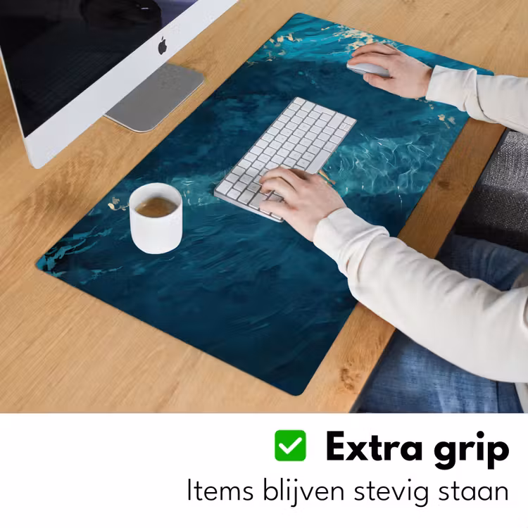 Vrouw - Water - Bikini - Oranje Muismat XXL klein -sfeer3