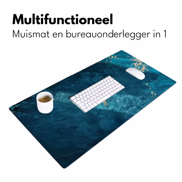Vrouw - Water - Bikini - Oranje Muismat XXL klein -sfeer4