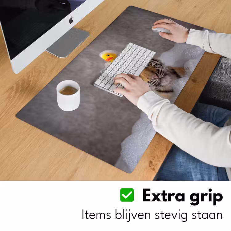 Welpje - Bad - Geel Muismat XXL klein -sfeer3
