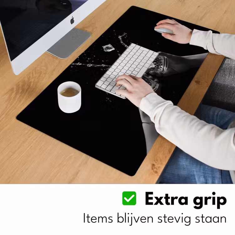Whickyglazen - Ijs - Spetters - Zwart Muismat XXL klein -sfeer3
