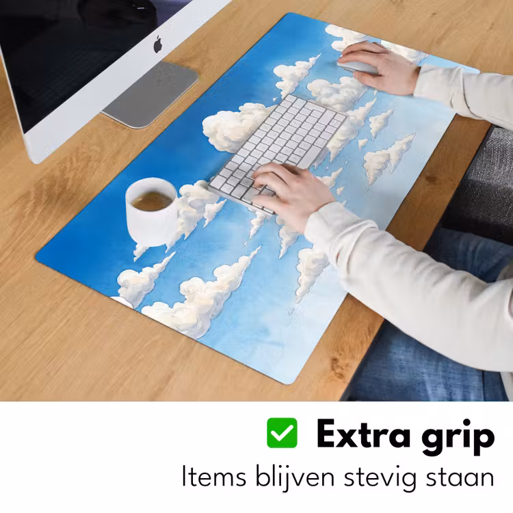 Wolken - Blauwe lucht - Natuur - Modern - Wit Muismat XXL klein -sfeer3