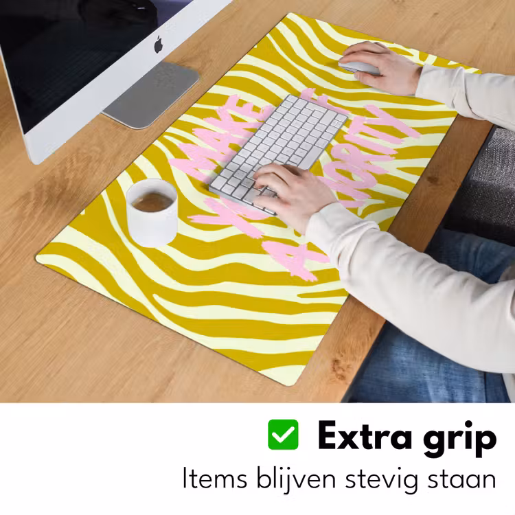 Zebraprint - Priority - Roze Muismat XXL klein -sfeer3