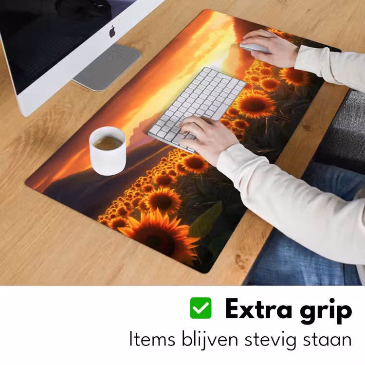 Zonnebloemen - Zonsondergang - Landschap Muismat XXL klein -sfeer3