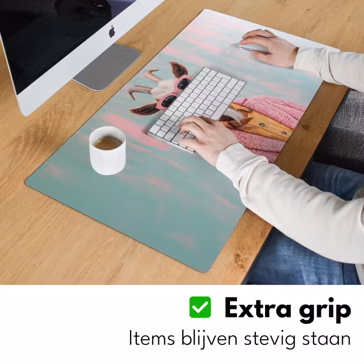 Zonnebril - Roze - Geit - Horen Muismat XXL klein -sfeer3