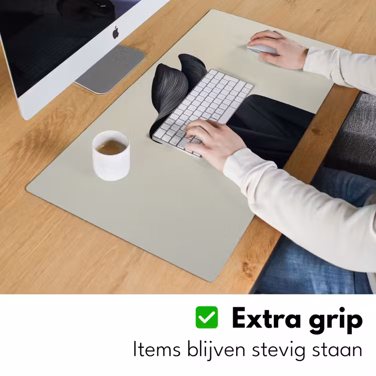 Zwart - Vrouw - Hoed Muismat XXL klein -sfeer3