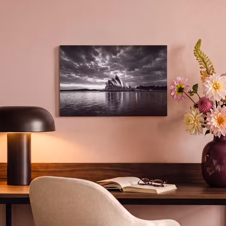 Architectuur - Water - Stad - Modern - Zwart-wit canvas 2cm klein -sfeer4