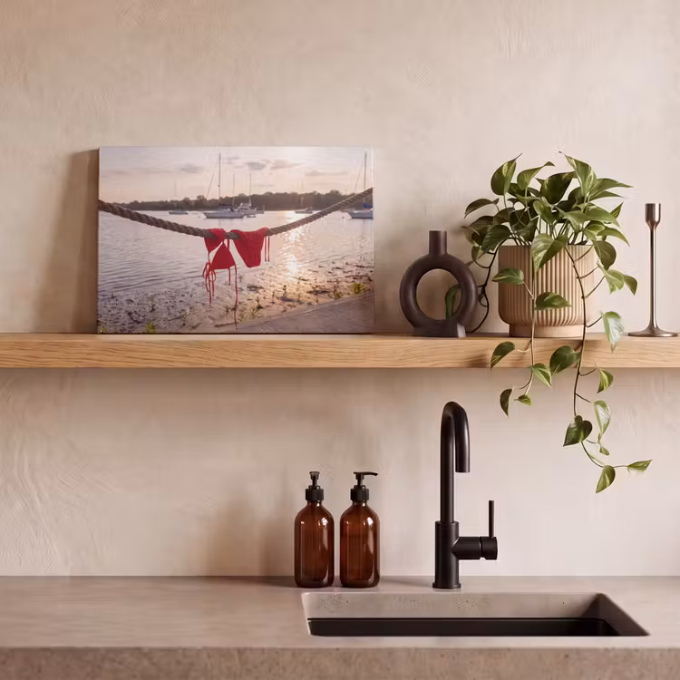 Badkleding - Rood - Zomer - Water - Zonsondergang canvas 2cm klein -sfeer3