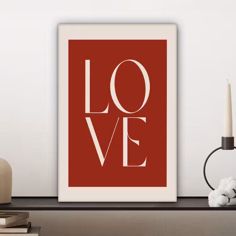 Love - Rood - Minimalistisch canvas 2cm klein -sfeer6