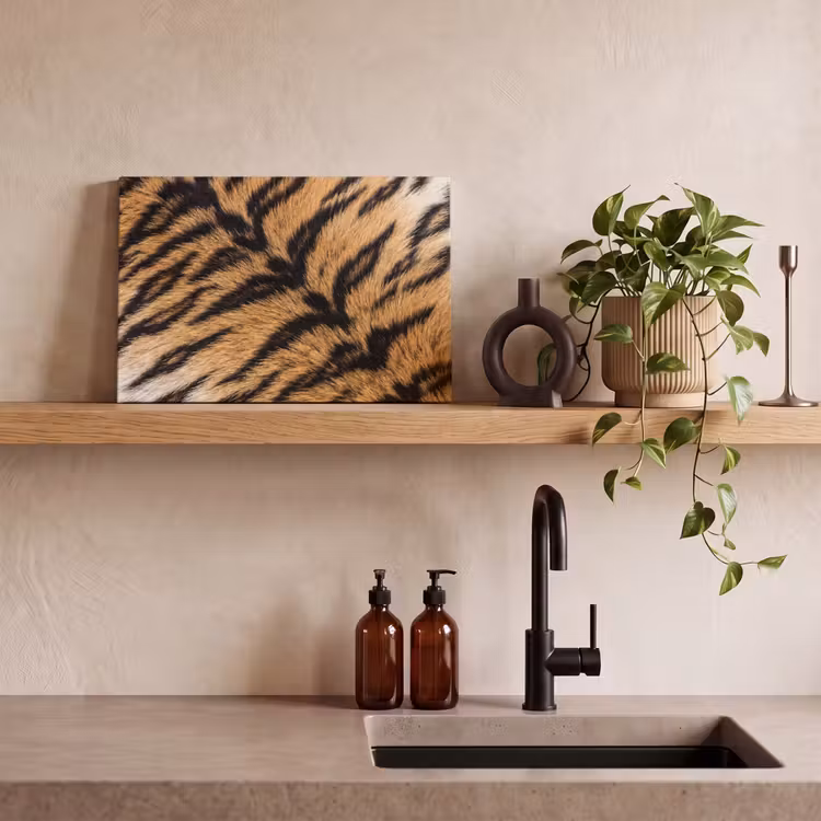 Realistisch - Tijgervacht - Zwart canvas 2cm klein -sfeer3