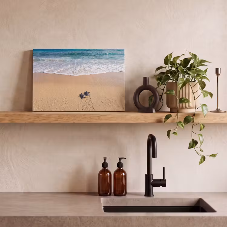 Schildpad - Jong - Strand - Oceaan - Blauw canvas 2cm klein -sfeer3