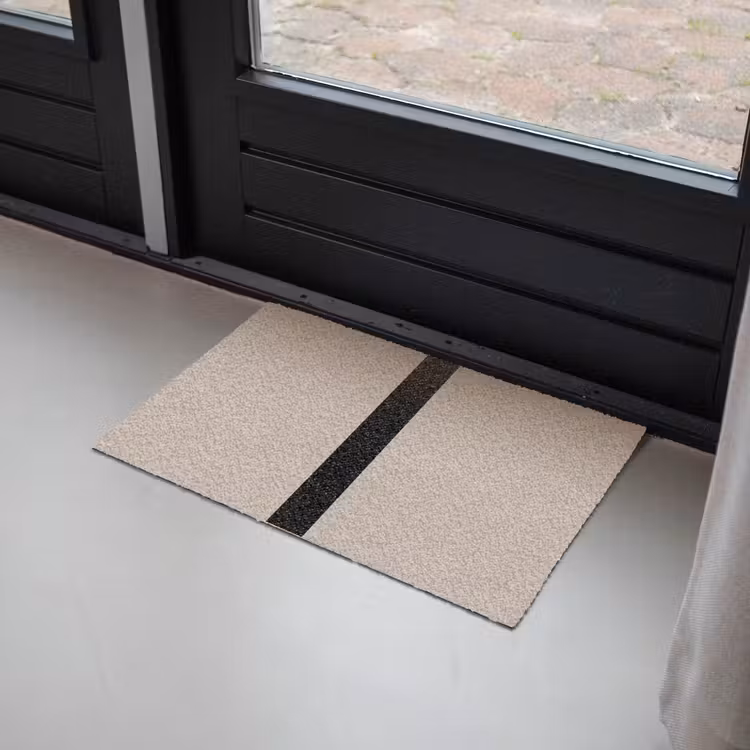 Beige - Zwart - Streep - Minimalistisch Deurmat klein -sfeer2