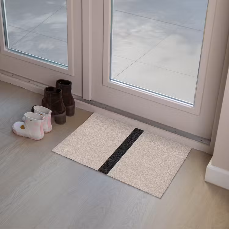 Beige - Zwart - Streep - Minimalistisch Deurmat klein -sfeer3