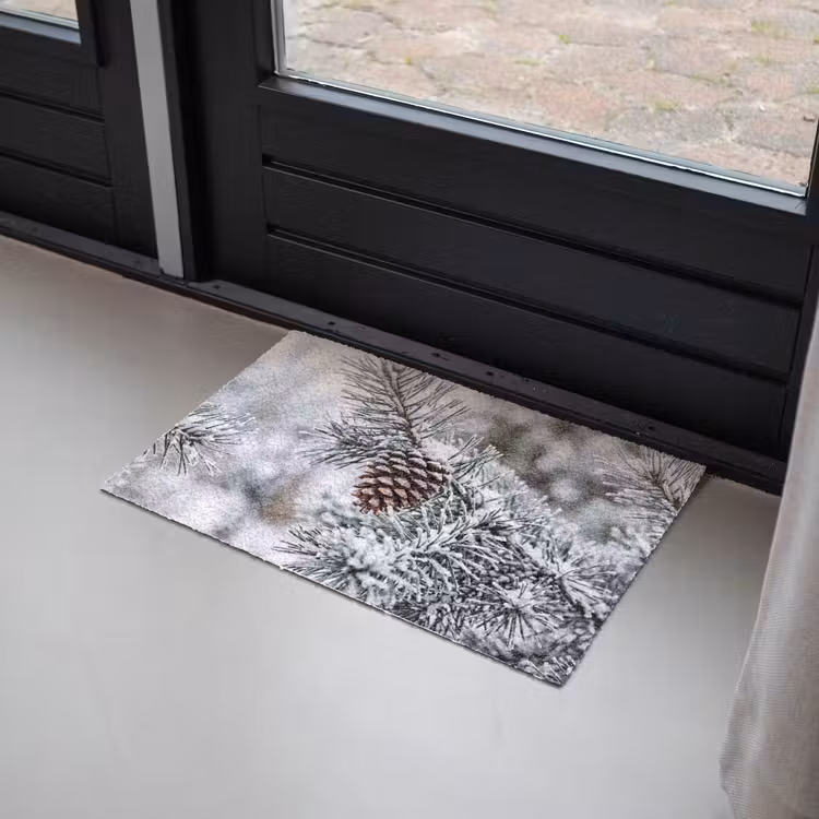 Dennenappel - Tak - Sneeuw - Winter - Sfeervol Deurmat klein -sfeer2