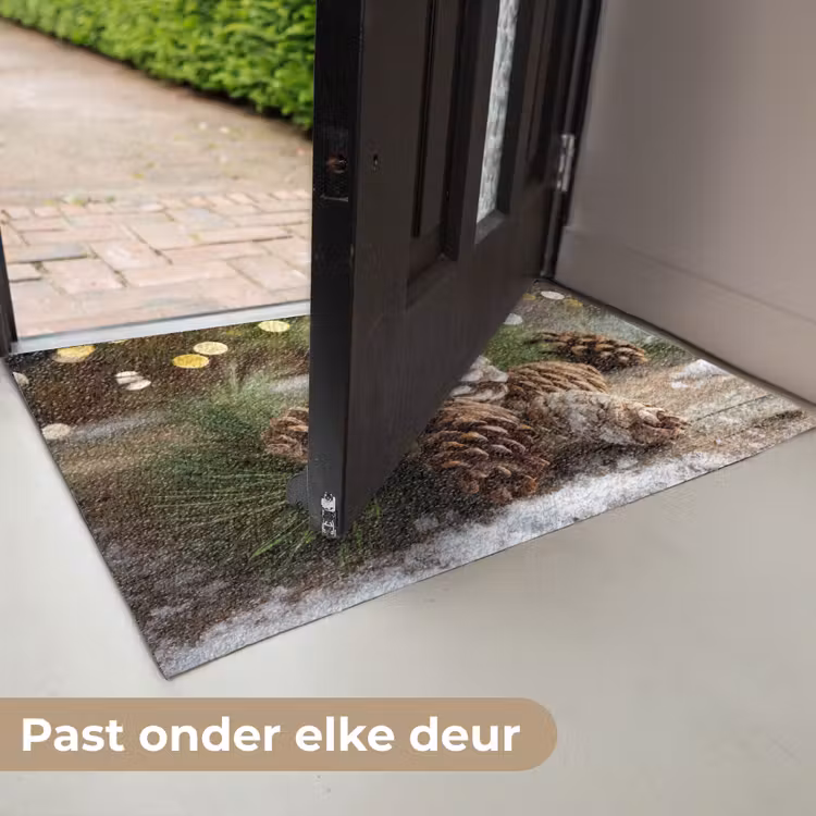 Dennenappels - Kerstsfeer - Bruin - Groen Deurmat klein -USP_NL