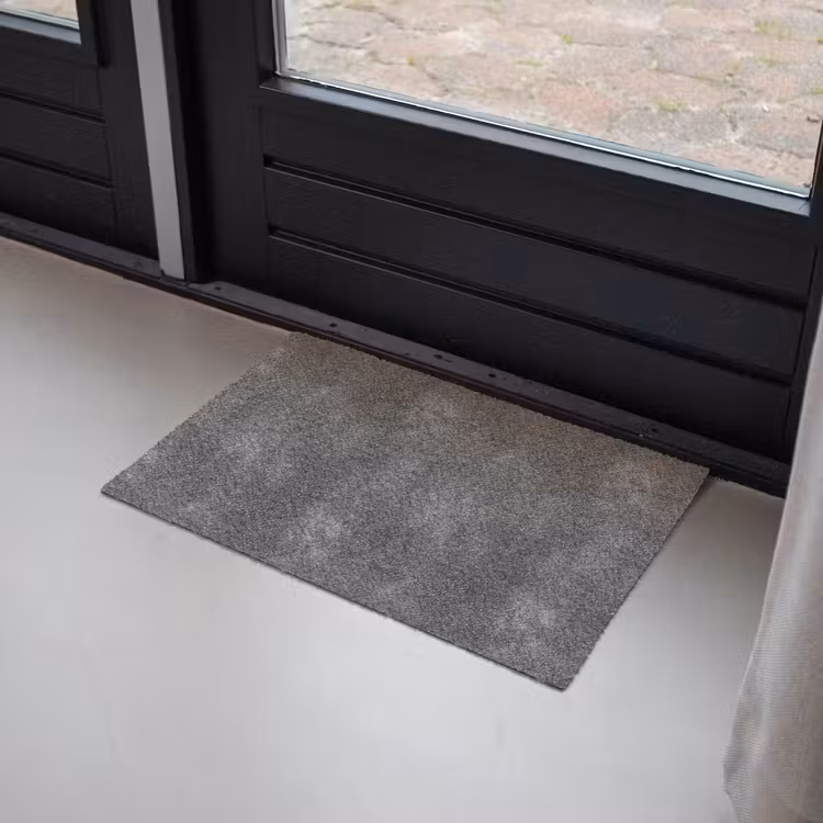 Donkergrijs - Ruw - Beton Deurmat klein 898 -sfeer2