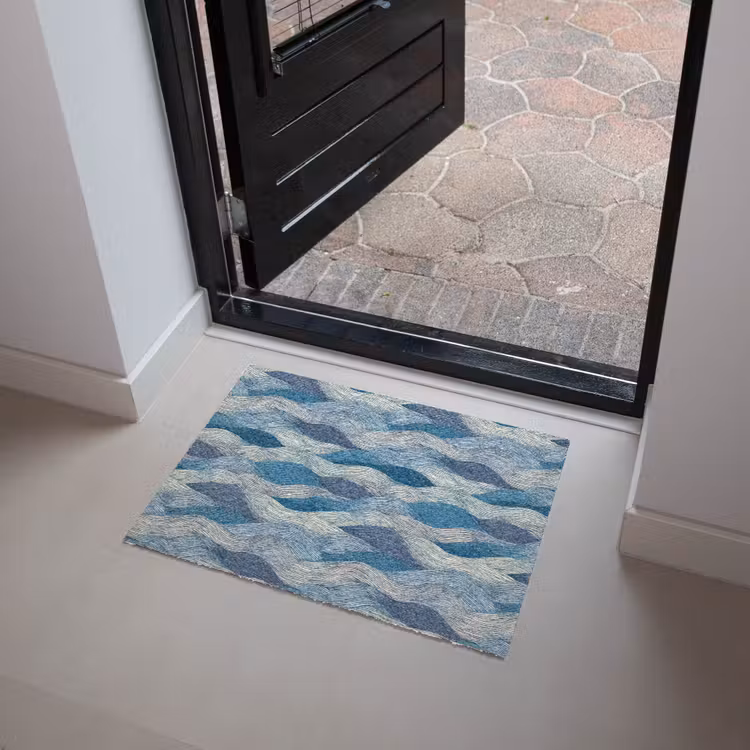 Getekend - Blauw - Wit - Golvend - Streepjes Deurmat klein 898 -sfeer5