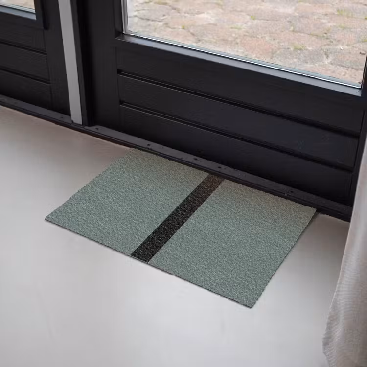 Groen - Zwart - Streep - Minimalistisch Deurmat klein -sfeer2