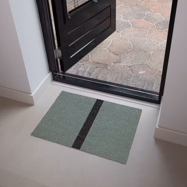 Groen - Zwart - Streep - Minimalistisch Deurmat klein -sfeer5