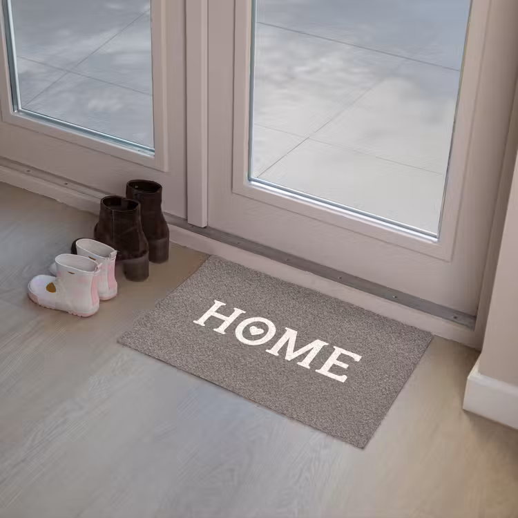 Home - Tekst - Taupe Deurmat klein -sfeer3