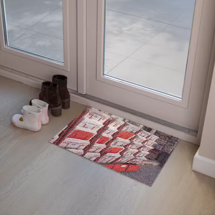 Kranten - Rek - Stedelijk - Dagelijks leven - Rood Deurmat klein -sfeer3