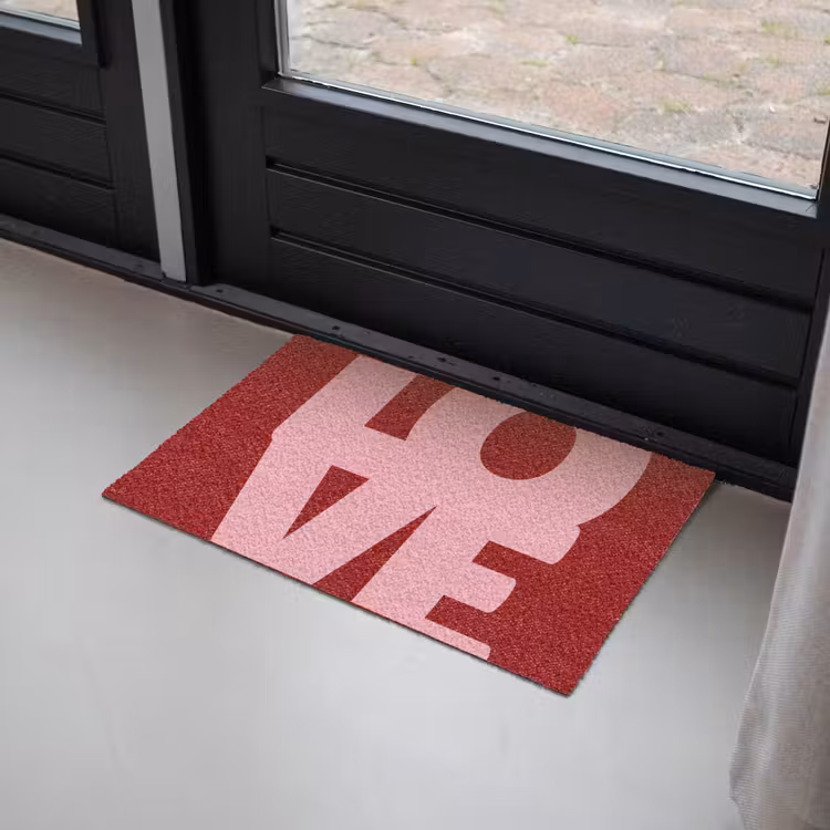 Love - Rood - Blokletters Deurmat klein -sfeer2