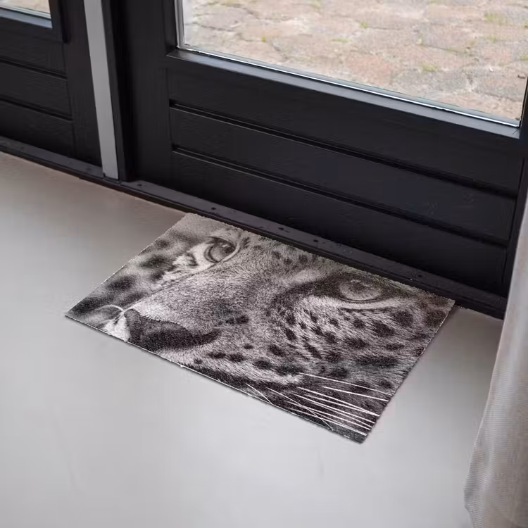 Luipaard - Zwart - Wit - Oog Deurmat klein -sfeer2